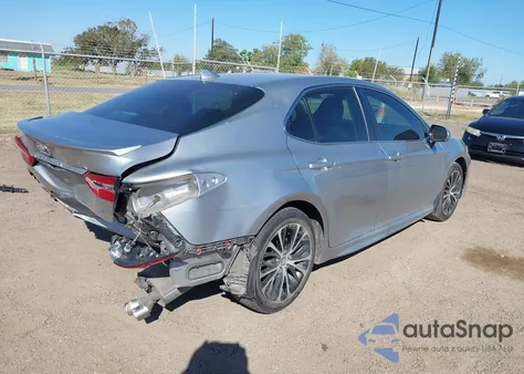 2020 Toyota Camry z USA, uszkodzony, nr VIN 4T1M111AK3LU89965